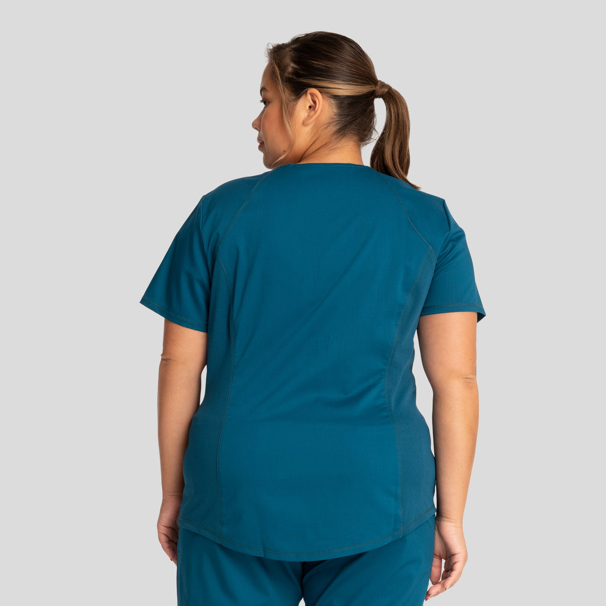 2-Pocket Sweetheart V-Neck | Caribbean