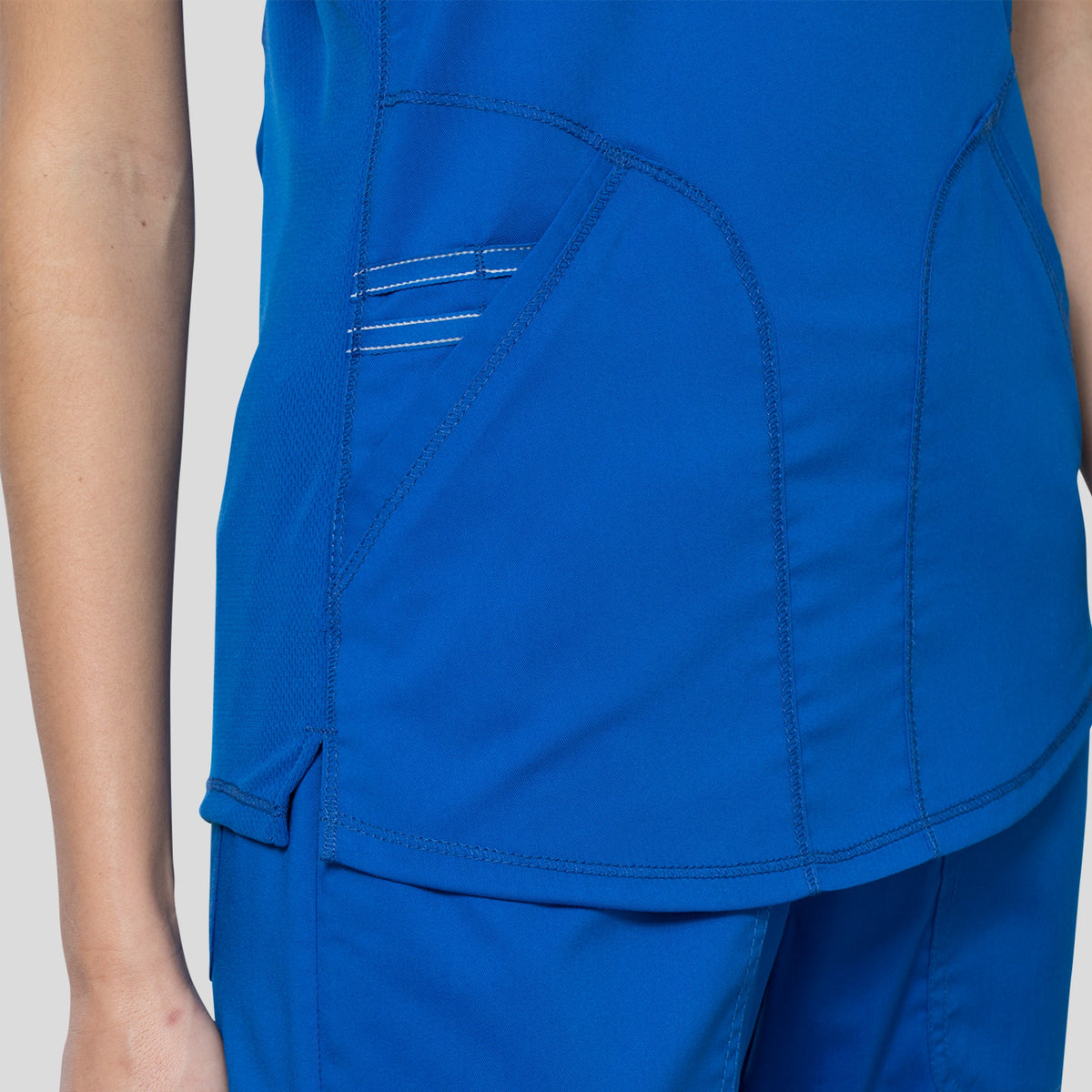 2-Pocket Sweetheart V-Neck | Royal